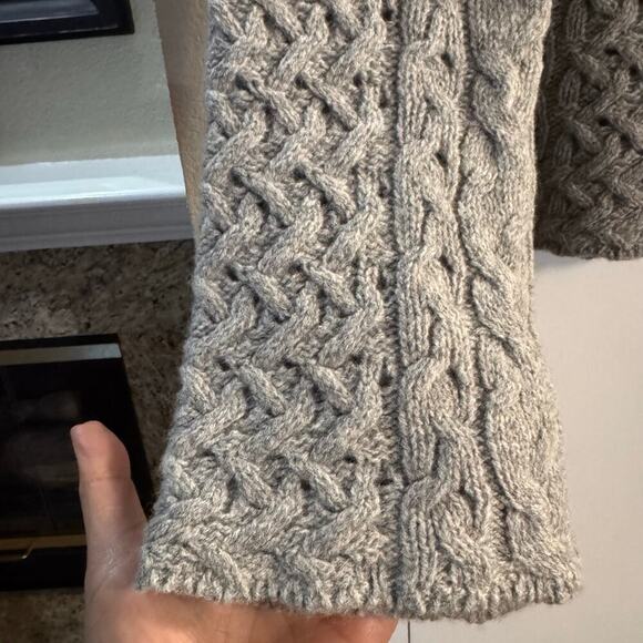 Sundance 100% Lambswool Cable Knit Sweater Gray Bell Sleeves Cropped Size Small - Picture 6 of 6